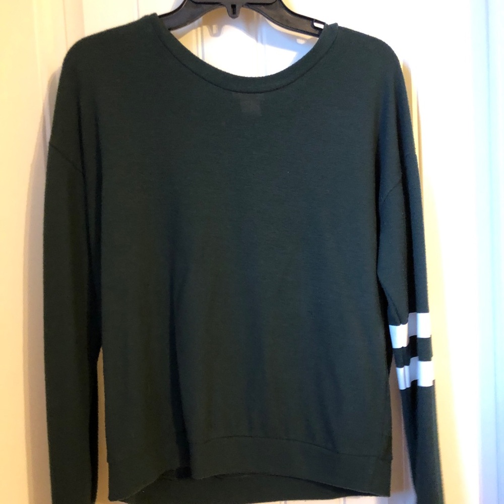 Green long sleeve shirt